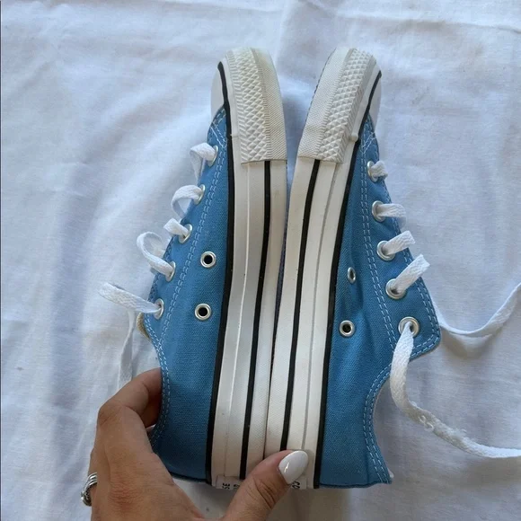 Converse Women’s Classic Blue Sneakers - Picture 3 of 7